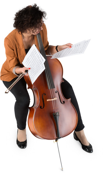 Sitting cellist image